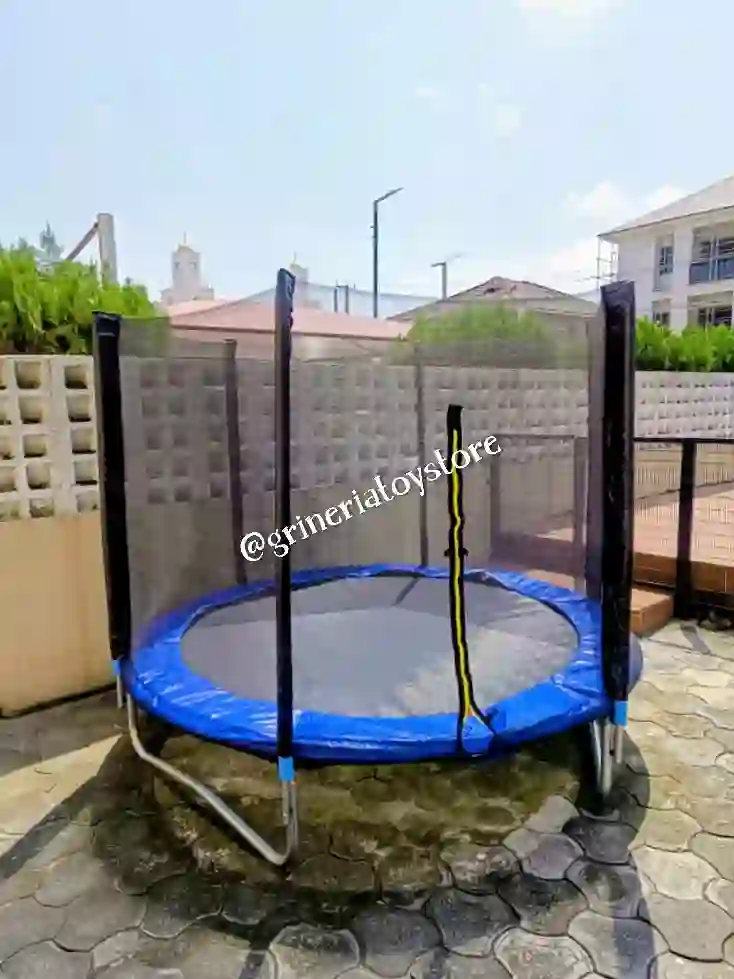 8Ft Outdoor Trampoline with Enclosure Net