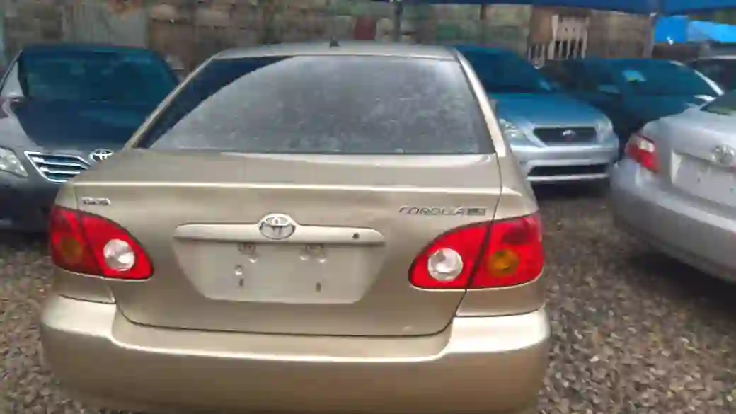 Clean Toyota Corolla Le 2003 Gold